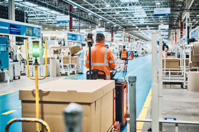 Amerykański właściciel świdnickiego zakładu przejmuje konkurenta z branży automotive