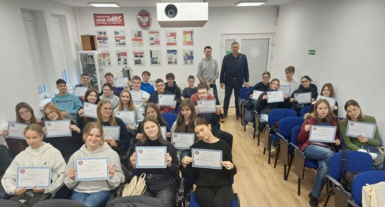 Sanepid szkolił uczniów ze świdnickich liceów [FOTO]