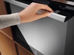 Perfekcyjne potrawy za każdym razem. Piekarnik z technologią AI samodzielnie reguluje temperaturę, parę i czas pieczenia