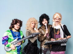 Powrót do przeszłości – jak się ubrać na imprezę w stylu retro? Złota KOSZULA DISCO lata 70