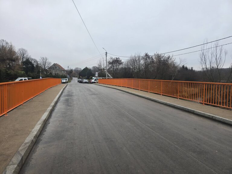 Zniszczyła je powódź. Most i droga w Gołaszycach wyremontowane [FOTO]