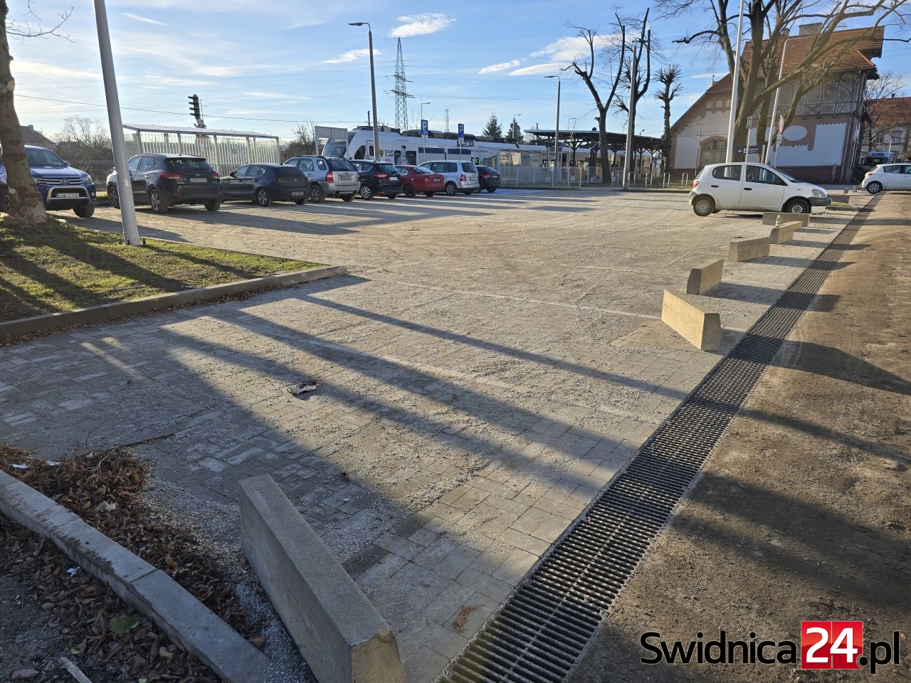 Kierowcy sami sobie otworzyli parking. Był gotowy już w październiku [FOTO]