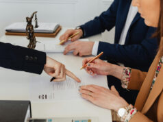 Bezpłatne porady prawne dla mieszkańców powiatu świdnickiego. Gdzie szukać pomocy?