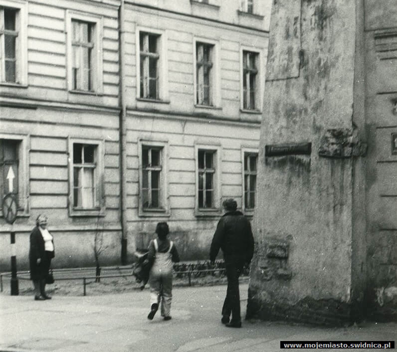 Świdnica wczoraj i dziś. Ulica Pułaskiego