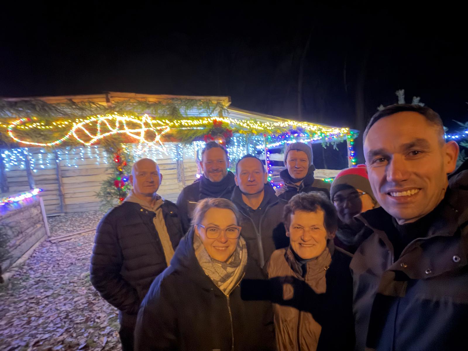 Żywa szopka w Bojanicach już od Wigilii. Mieszkańcy i proboszcz zapraszają! [FOTO]