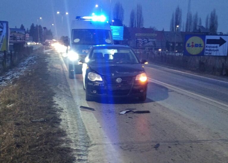 Zderzenie dwóch pojazdów na krajowej „piątce” [FOTO]
