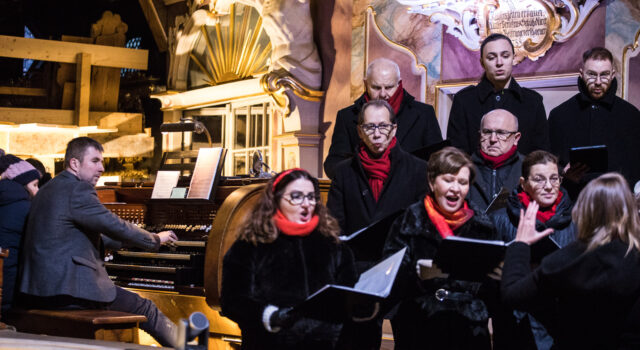 Nabozenstwo Dziewieciu Koled i Czytan w Kosciele Pokoju 2026.01.06-19