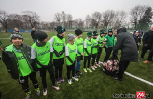 Polonia-Stal kolejny rok z gwiazdką PZPN. Świdniczanie zapraszają na bezpłatne treningi próbne!