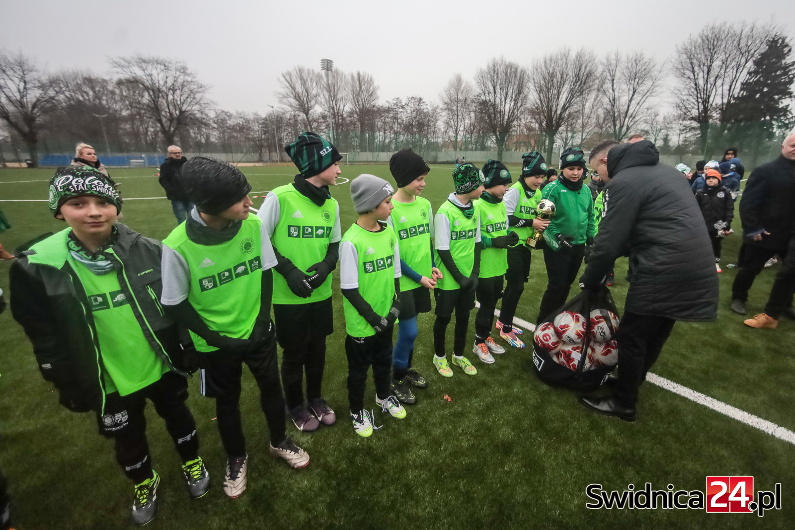 Polonia-Stal kolejny rok z gwiazdką PZPN. Świdniczanie zapraszają na bezpłatne treningi próbne!