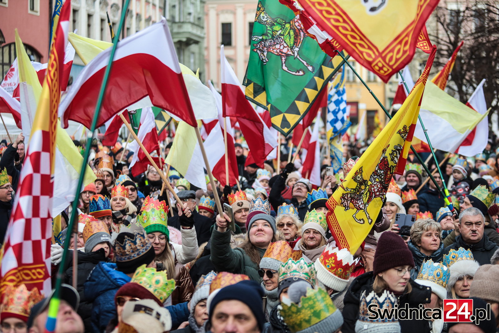 Orszak Trzech Króli przeszedł ulicami Świdnicy. „Podążajmy drogą, którą szli mędrcy” [FOTO/VIDEO]