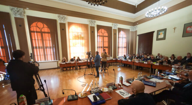 Kulisy samorządu: Posłuszeństwo, debata czy paraliż?