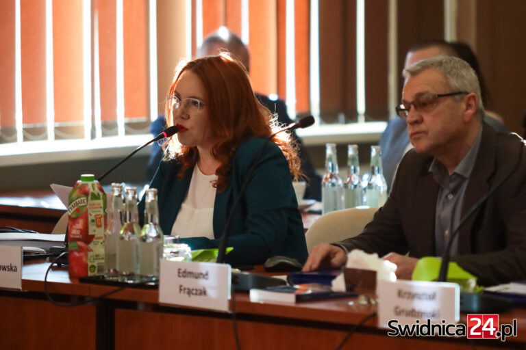 2 miliony zł na wybory, których nie ma… Budżet Świdnicy na 2026 rok jak brudnopis – punktuje opozycyjna radna