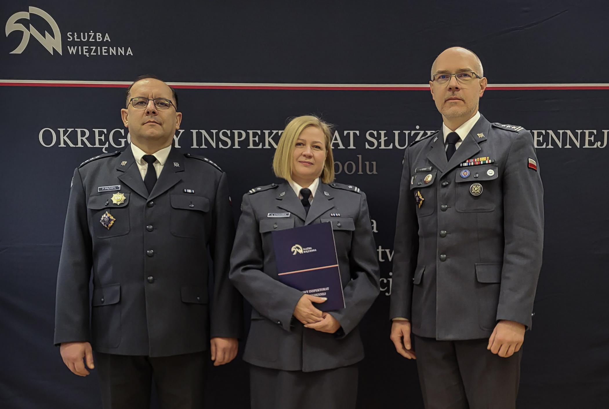 Zmiany w kierownictwie Aresztu Śledczego. Pierwsza kobieta na stanowisku dyrektorskim w świdnickiej jednostce [FOTO]