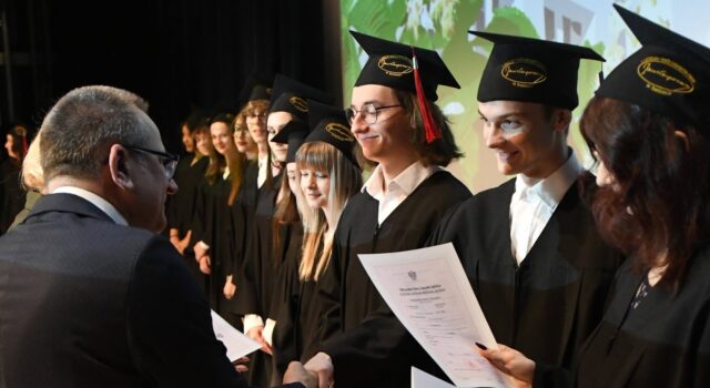 Najnowszy ranking liceów i techników. „Kasprowicz” siódmy na Dolnym Śląsku. Jak wypadły pozostałe szkoły z powiatu świdnickiego?