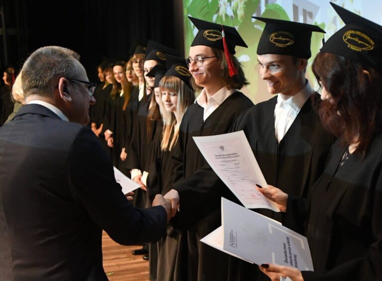 Najnowszy ranking liceów i techników. „Kasprowicz” siódmy na Dolnym Śląsku. Jak wypadły pozostałe szkoły z powiatu świdnickiego?