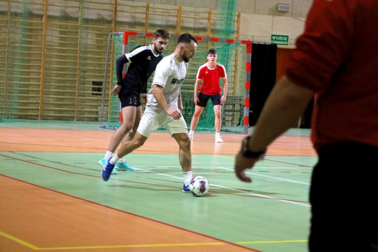 Wektor odjeżdża rywalom