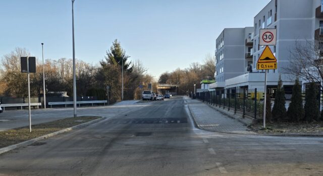 Ul. Kanonierska: Deweloper miał zapłacić za drogę, nie zapłacił. Co robią władze miasta, by odzyskać pieniądze?