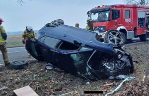 Dachowanie niedaleko Mielęcina