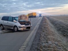 Zderzenie ciężarówki i samochodu osobowego na łączniku