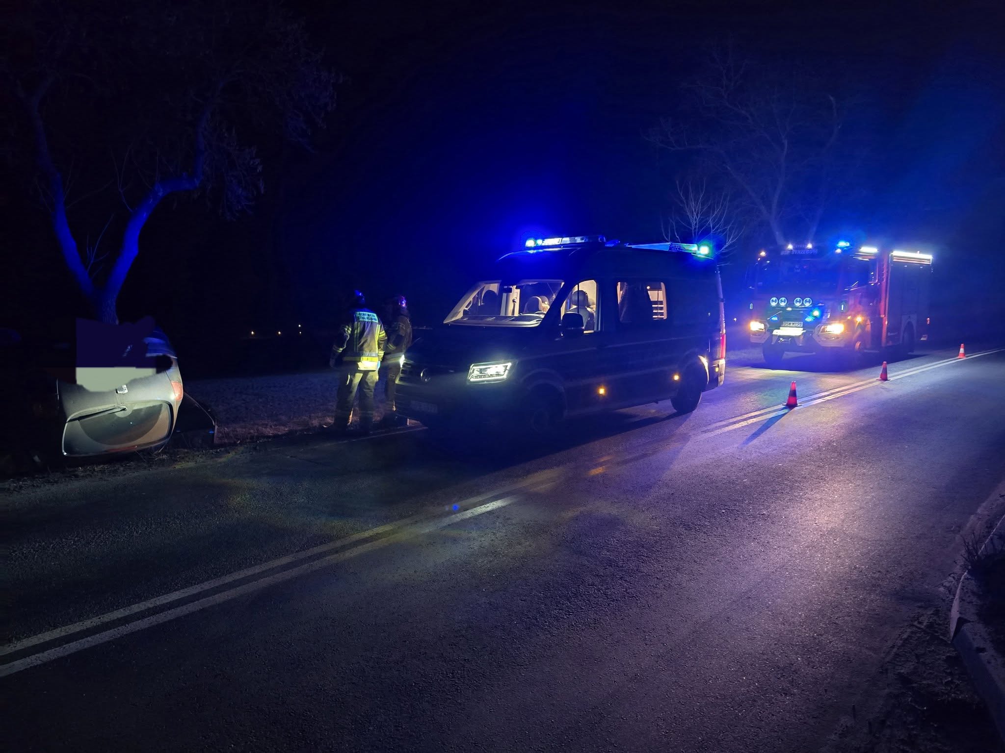 Jazdę zakończyła na dachu [FOTO]