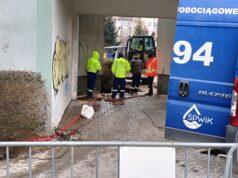 Nie udało się usunąć awarii wodociągu na Osiedlu Młodych. Dwie ulice nadal bez wody