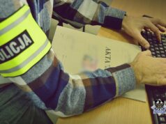 Wybiegła ze sklepu z koszykiem pełnym zakupów. 21-latkę zatrzymano na gorącym uczynku