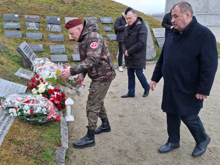 Uczcili ofiary „marszu śmierci” z niemieckiego KL Gross-Rosen [FOTO]