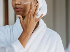 Tonik do twarzy: jak wybrać idealny produkt dla Twojej skóry