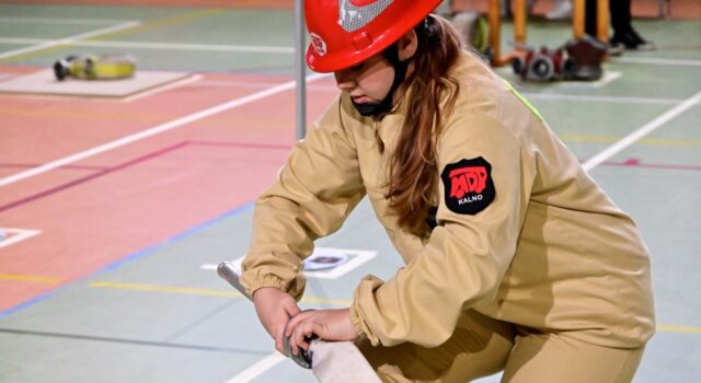 Chcą pomagać i ratować. 70 druhen i druhów wystartowało w I Powiatowych Zawodach Sportowo-Pożarniczych MDP
