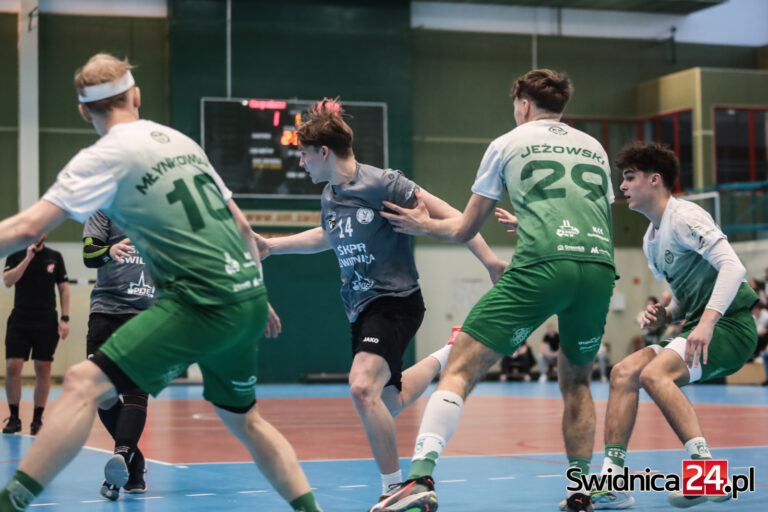 „Bez sztycha” z faworytem ligi