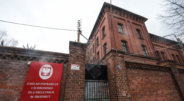 Ministerstwa porozumiały się w sprawie przekazania świdnickiego poprawczaka siłom zbrojnym