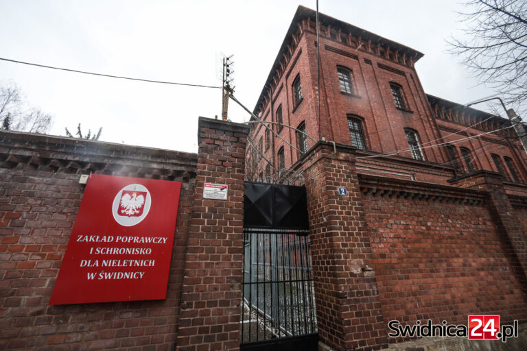 Ministerstwa porozumiały się w sprawie przekazania świdnickiego poprawczaka siłom zbrojnym