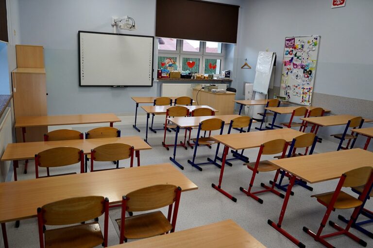 Zimową przerwę wykorzystali na odświeżenie i doposażenie gminnych podstawówek [FOTO]