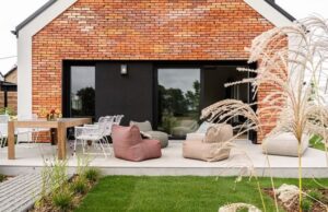 Elewacja z cegły rozbiórkowej – czy można nią obłożyć dom?