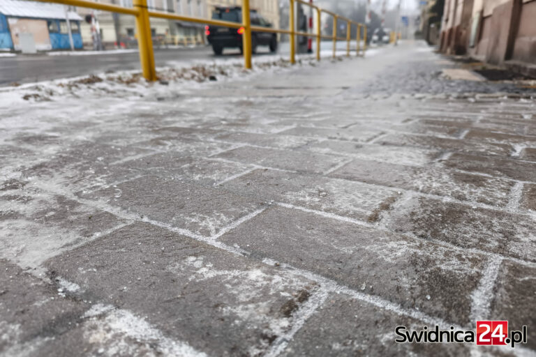 IMGW aktualizuje ostrzeżenie o oblodzeniu