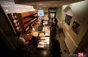 „Wszelkie diety dziś na boku, tłusty czwartek jest raz w roku!” Jaka jest geneza słodkiego święta? Ile pączków można zjeść?