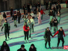 Finisz sezonu na lodowisku – ostatnie ślizgawki, dyskoteka na lodzie i turnieje!