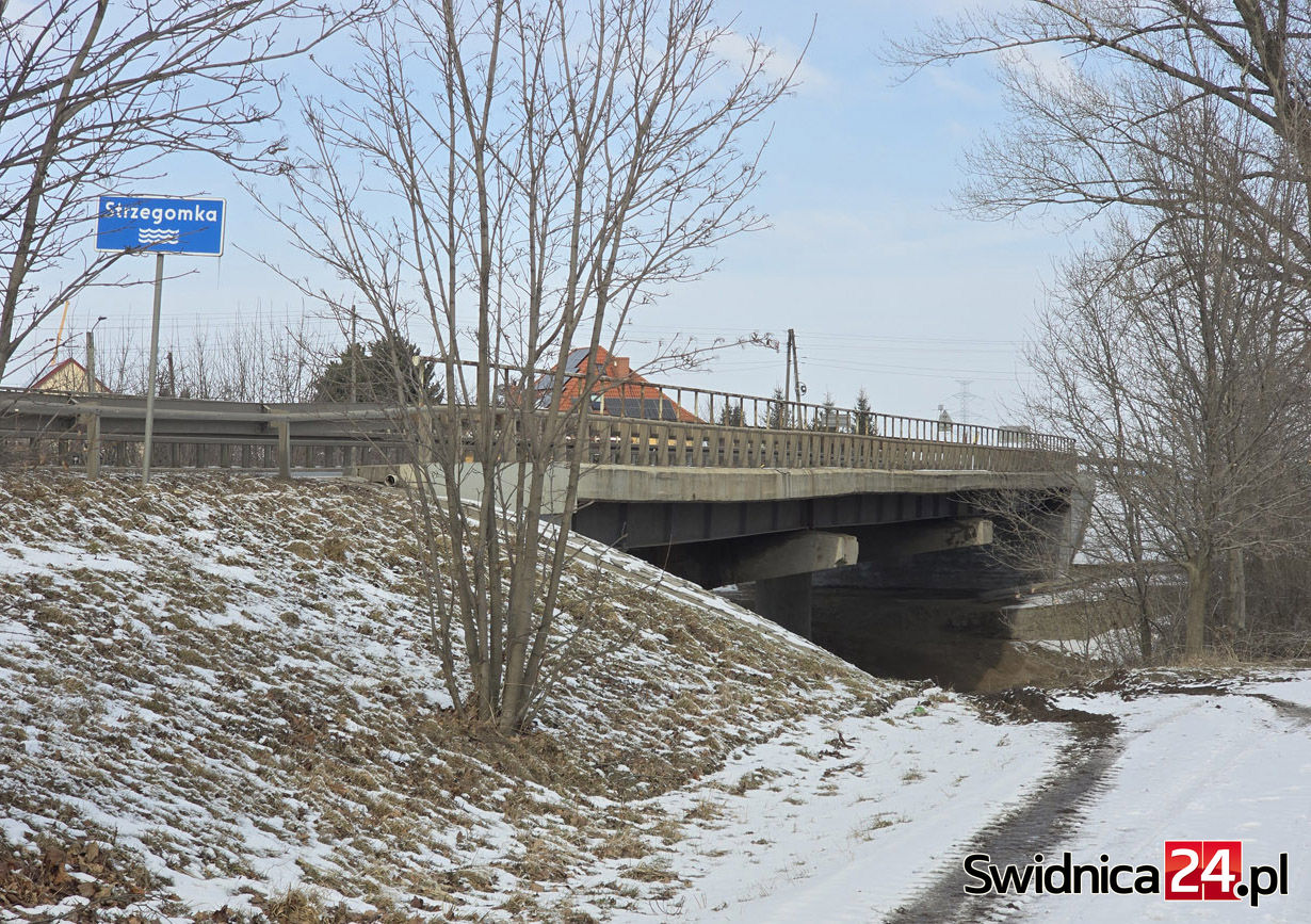 Biorą się za budowę nowych rond, dzień później rusza remont mostu. Szykują się spore utrudnienia