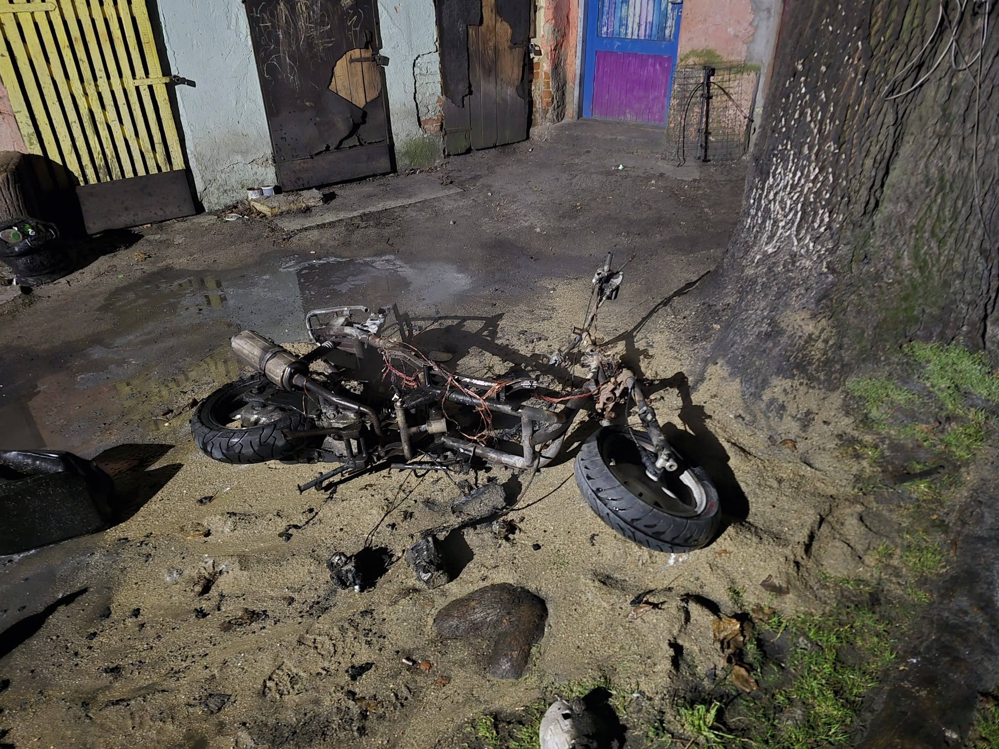 Spłonął skuter [FOTO]