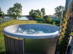 Jak prawidłowo korzystać z balii ogrodowej? JuraSpa podpowiada