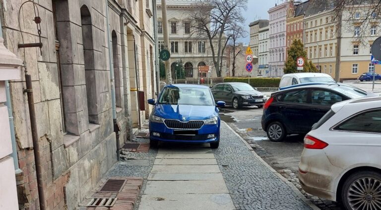 Mistrzowie parkowania [FOTO]