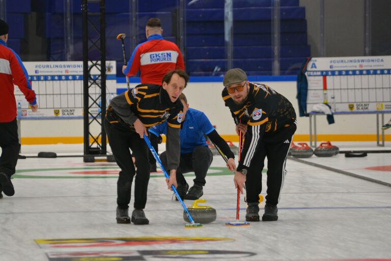 Międzynarodowe granie „szczotkami” i „czajnikami” rozpoczęte [FOTO]