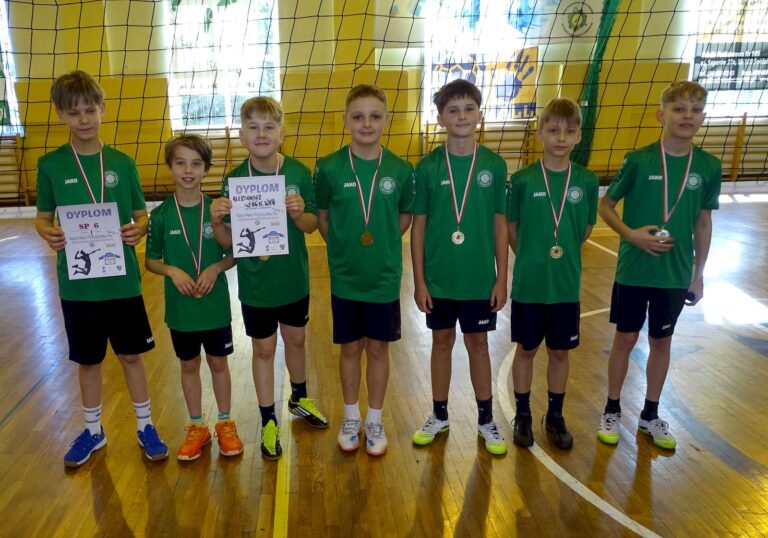 Panowie poszli w ślady swoich szkolnych koleżanek [FOTO/WYNIKI]