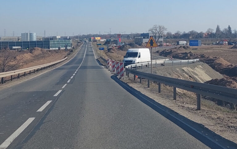 Od wtorku zmiany na krajowej „piątce” w Dobromierzu. Kierowcy pojadą bypassem