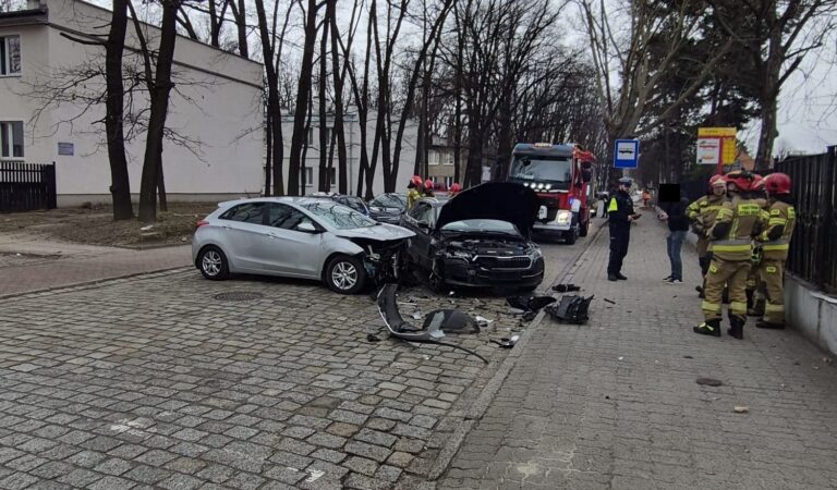 Zderzenie na Gdyńskiej. W jednym z  pojazdów było dziecko [FOTO]