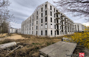 Od czterech lat czekają na swoje mieszkania. Oszukani mobilizują się, by ukończyć inwestycję