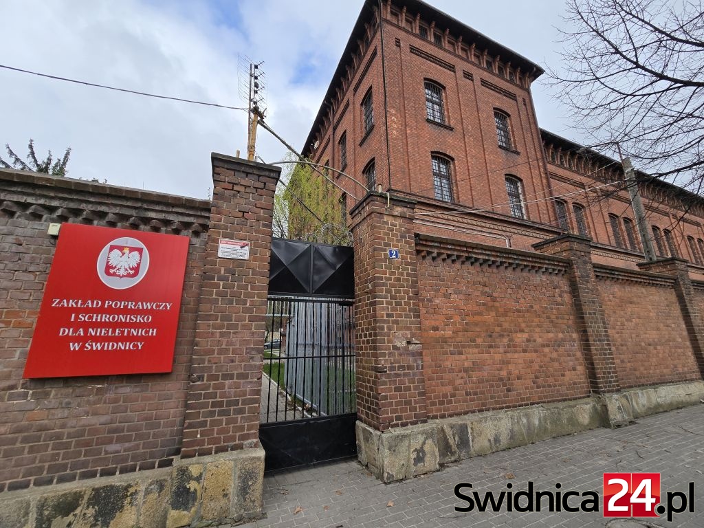 Smutny koniec świdnickiego Schroniska dla Nieletnich i Zakładu Poprawczego. Ostatni gasi światło