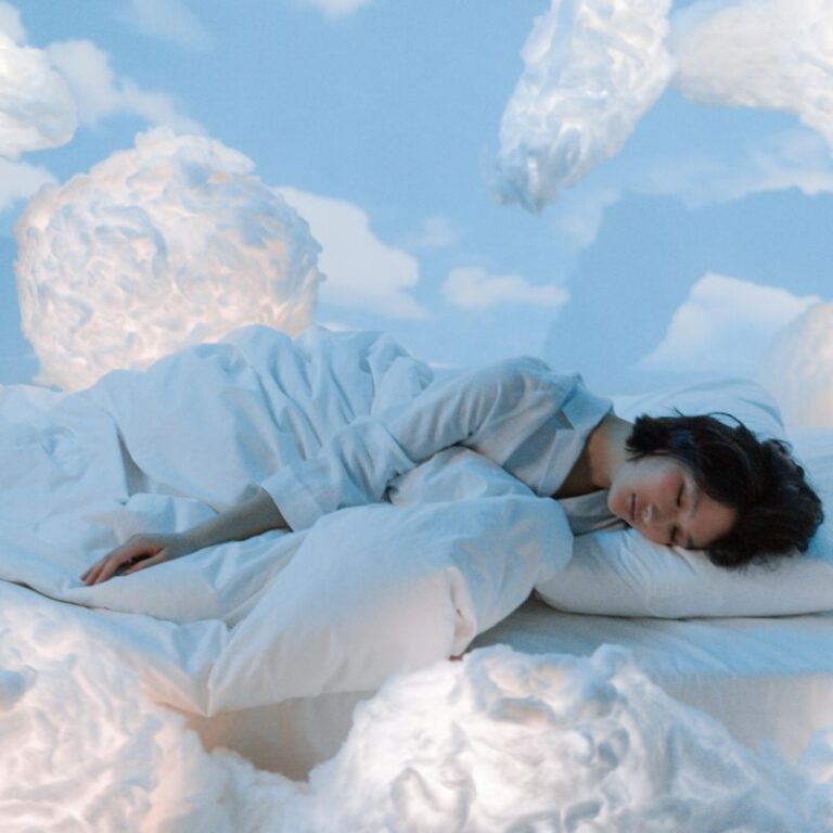 Masz dość porannego zmęczenia? Sprawdź, co może je powodować