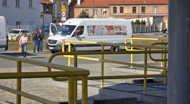 Autobusy 31 do Wałbrzycha. Pasażerowie: bardzo potrzebne. Gdzie utknęły rozmowy samorządów?