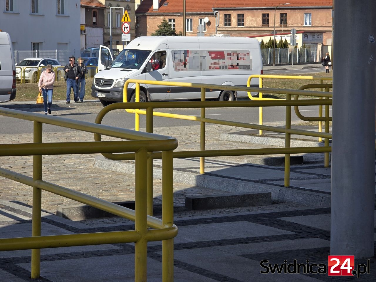 Autobusy 31 do Wałbrzycha. Pasażerowie: bardzo potrzebne. Gdzie utknęły rozmowy samorządów?